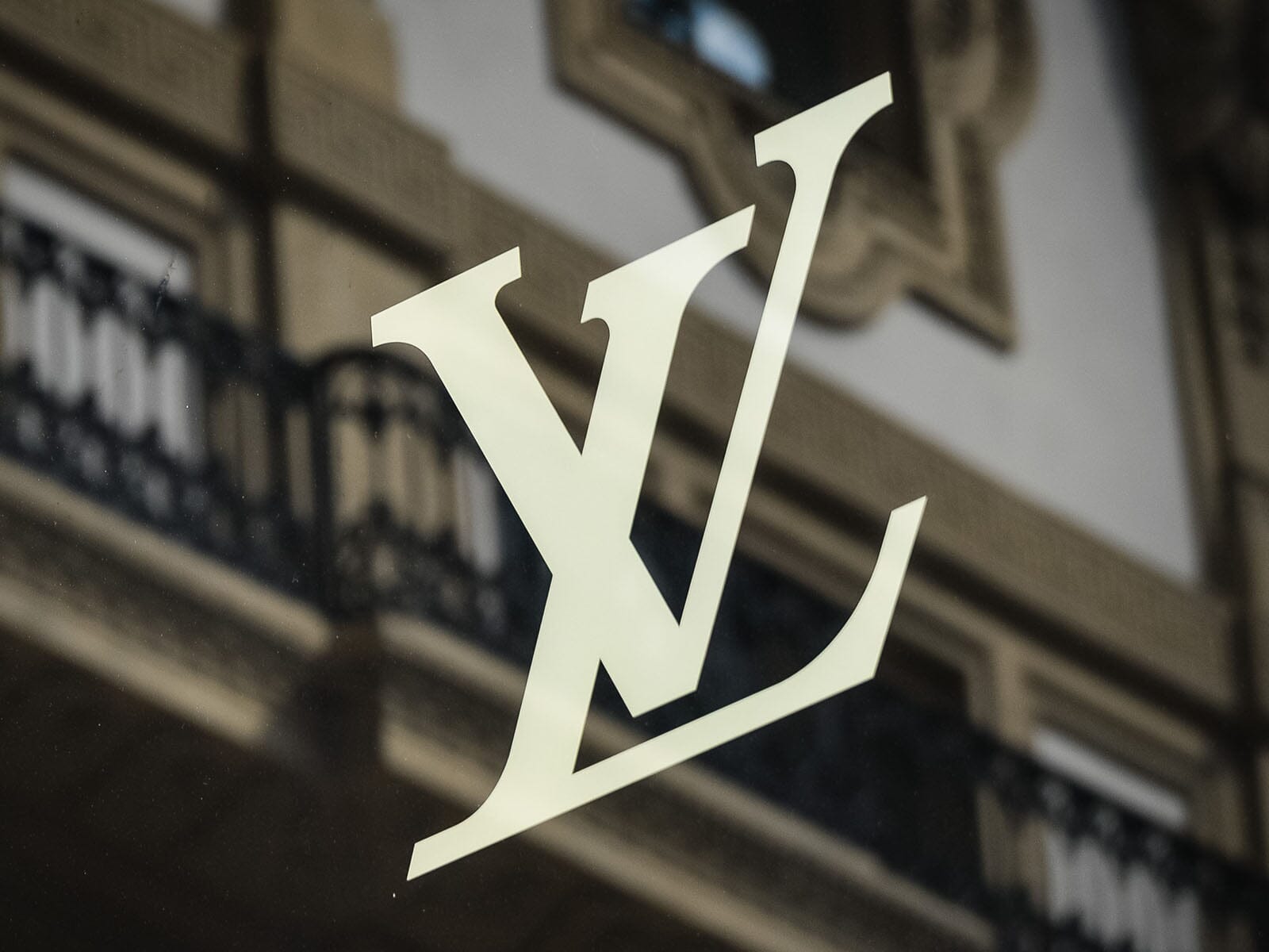 LOUIS VUITTON